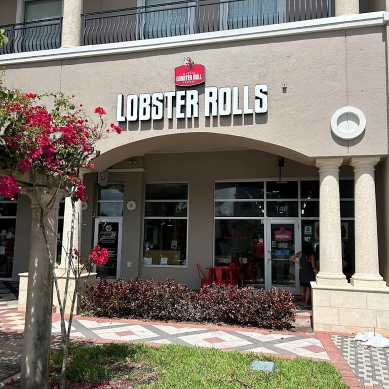 🦞 Welcome to Mystic Lobster Rolls